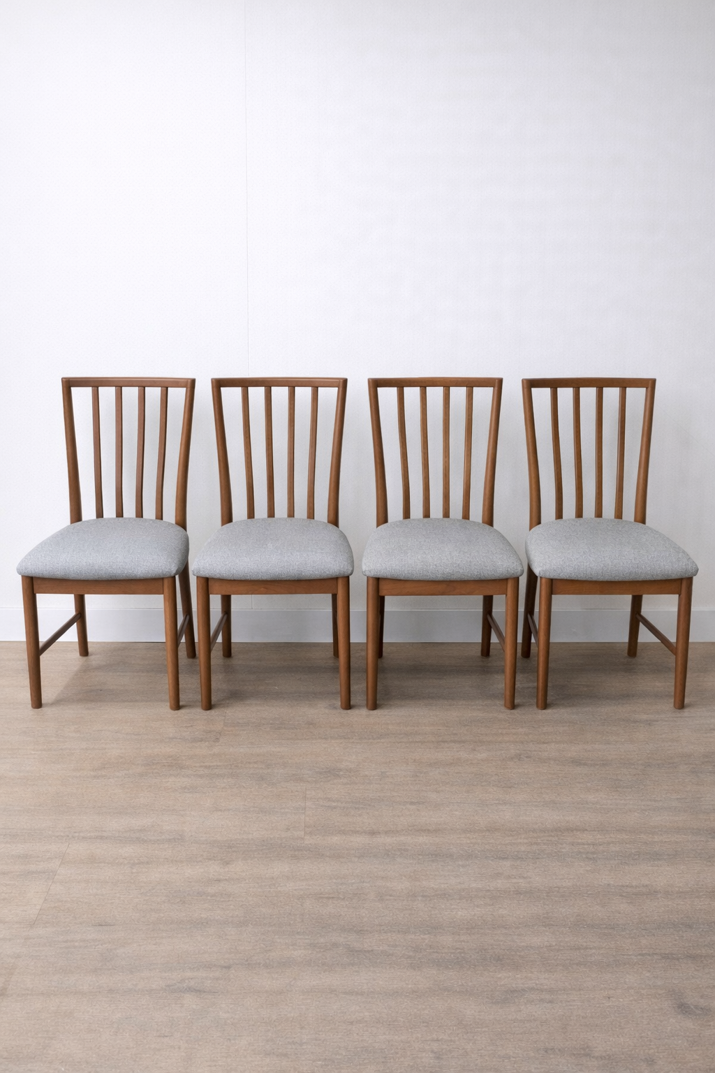 Set of 4 Chairs